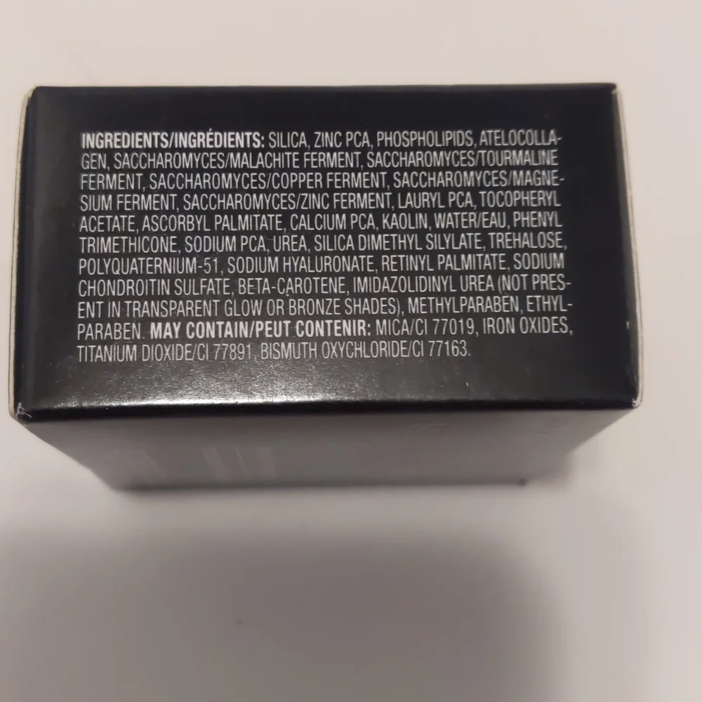Avon Smooth Minerals Powder Foundation Bronze New In Box 3.5 g net wt 0.12 oz